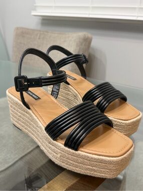 Nine West Black Strappy Platform Espadrille Sandals with Tan Insole
